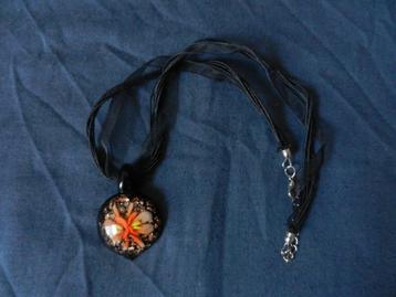 Glazen hanger met oranje bloem aan lintcollier Murano h. 4,8 beschikbaar voor biedingen