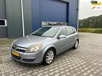 Opel Astra 1.6 Enjoy Airco Nieuwe apk, Auto's, Opel, 1165 kg, Origineel Nederlands, Te koop, Zilver of Grijs