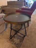 Leuke bijzet tafel van metaal, Ophalen, 50 tot 100 cm, Rond, Zo goed als nieuw