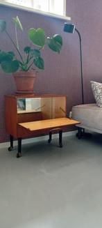Vintage retro kastje bijzettafeltje, Huis en Inrichting, Ophalen, Gebruikt