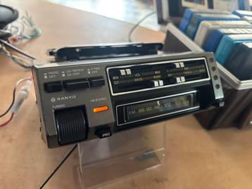 8track met fm Sanyo  ,unieke radio!! beschikbaar voor biedingen