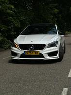 Mercedes-Benz CLA 200 1.6 115KW 7G-DCT (aut) 2013 Wit, Auto's, Mercedes-Benz, Euro 6, 715 kg, Alcantara, Wit