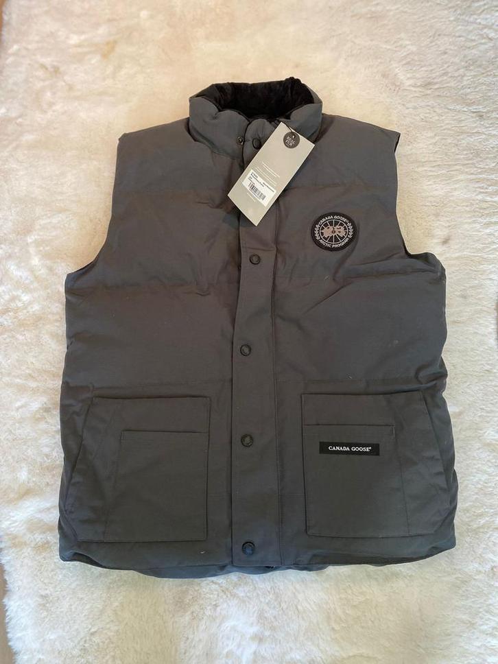 Canada Goose Freestyle Bodywarmer - Grijs - Maat S, Kleding | Heren, Bodywarmers, Nieuw, Maat 46 (S) of kleiner, Grijs, Ophalen of Verzenden