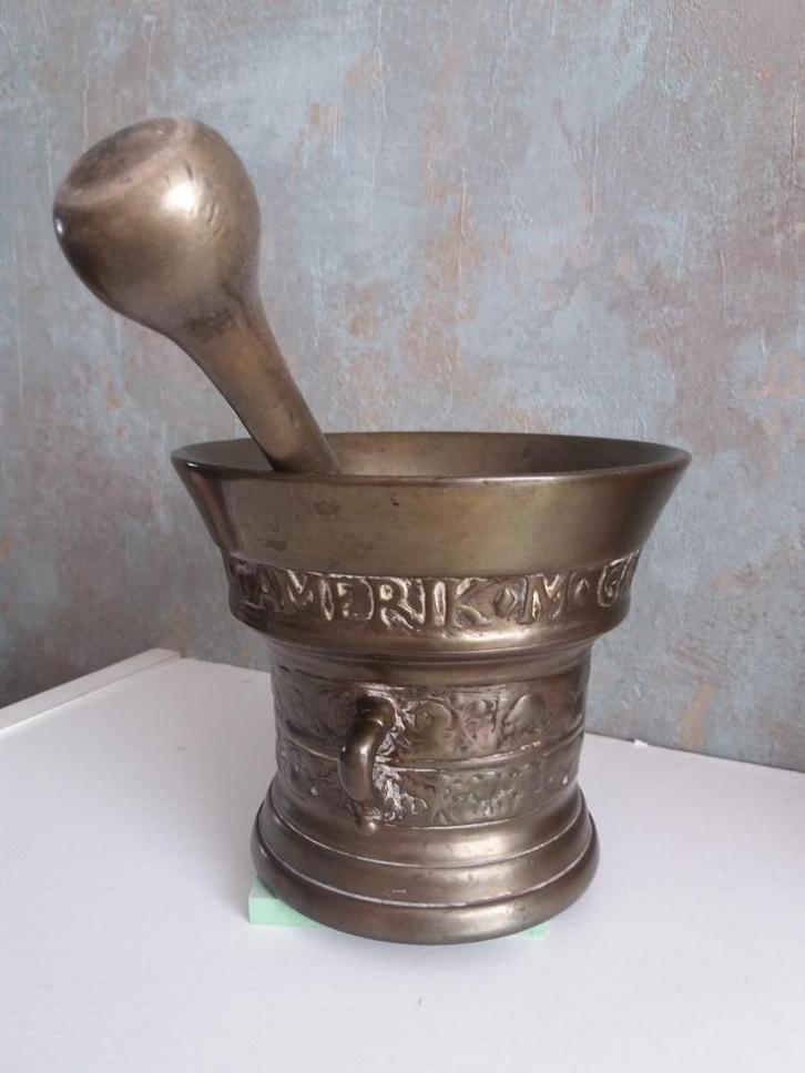 Antiek - Koperen vijzel met stamper - Deventer, Antiek en Kunst, Antiek | Koper en Brons, Koper, Ophalen of Verzenden