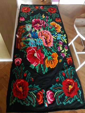 80's rozenkelim / vloerkleed / wandkleed, handgemaakt, wol beschikbaar voor biedingen