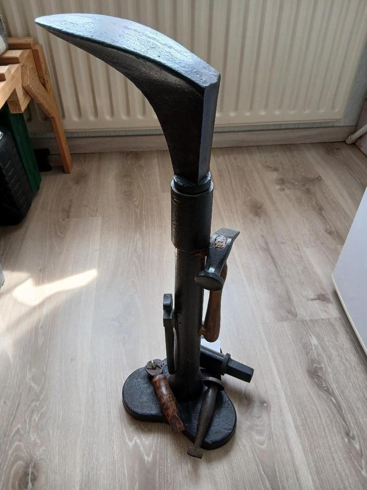 SCHOENMAKERS GEREEDSCHAP, Antiek en Kunst, Antiek | Gereedschap en Instrumenten, Ophalen of Verzenden