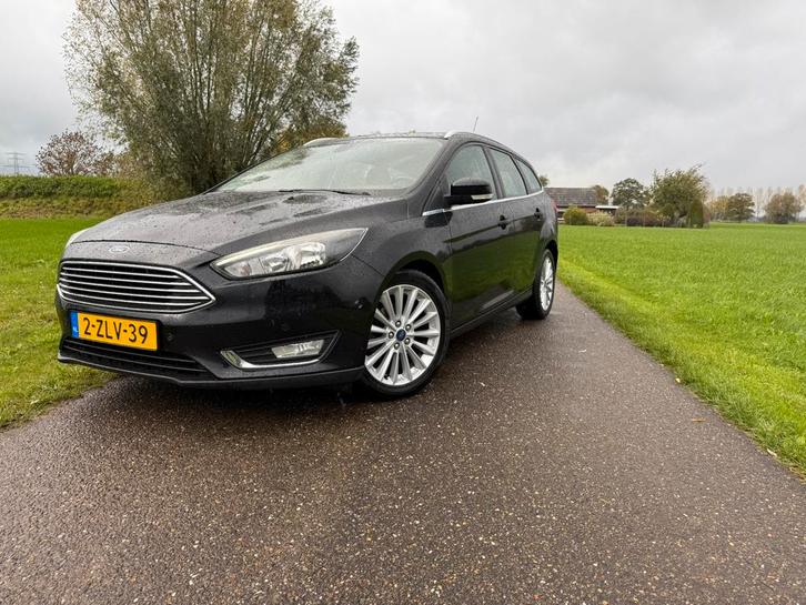 Ford Focus 1.0 Ecoboost 125pk 2015 Zwart titanium start stop, Auto's, Ford, Bedrijf, Benzine, A, Stationwagon, Handgeschakeld