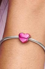 Pandora Metallic Roze Hart Bedel NIEUW!, Sieraden, Tassen en Uiterlijk, Bedels, Pandora, Nieuw, Ophalen of Verzenden, 1 bedel