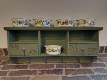 olijfgroen houten wand/keuken kastje 2 lades/vakjes beschikbaar voor biedingen