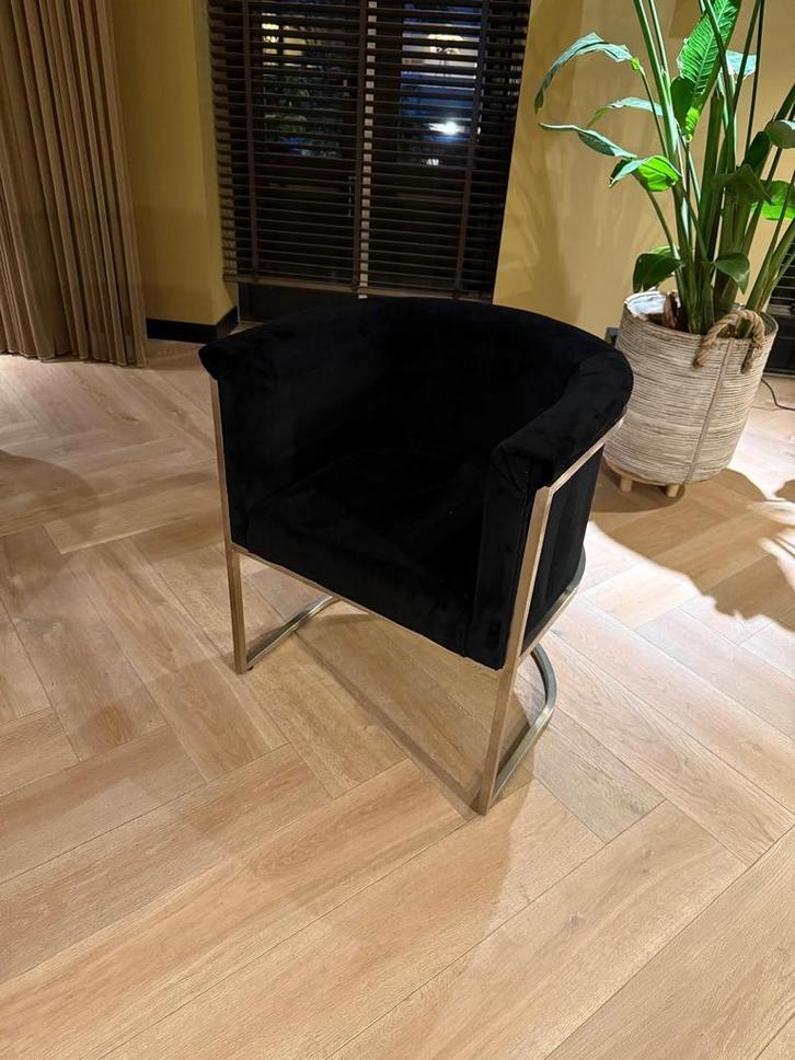 8 Zwarte Fluwelen Eetkamerstoelen - Zo Goed Als Nieuw!, Huis en Inrichting, Stoelen, Zo goed als nieuw, Vijf, Zes of meer stoelen
