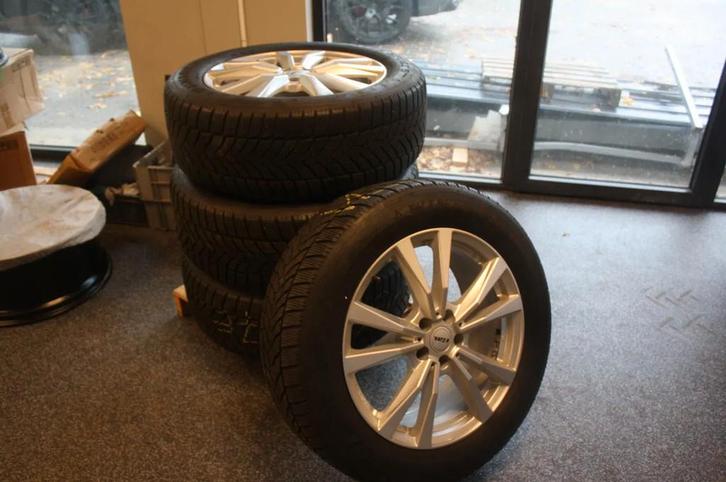Audi winterbanden set Audi Q8 Q7 etron 5x112 225/55r19, Auto-onderdelen, Banden en Velgen, Personenwagen, Gebruikt
