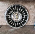 Een originele gebruikte aluminium cadillac wieldop klok., Ophalen of Verzenden