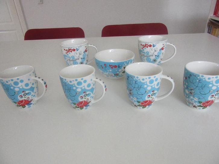 POEKIE servies beker mok & kom met Spreuk NO GUTS NO GLORY, Huis en Inrichting, Keuken | Servies, Zo goed als nieuw, Kop(pen) en/of Schotel(s)