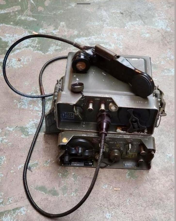Veldradio 164-377 handset H-33E/PT local control C-434, Verzamelen, Militaria | Algemeen, Landmacht, Nederland, Ophalen
