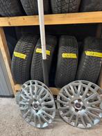 WINTERBANDEN fiat punto goodyear 185/65r15 staal 7+mm ZGAN, Ophalen, 15 inch, Nieuw, Band(en)