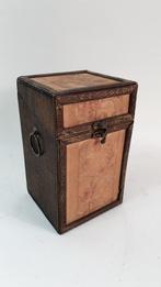 Brocante, vintage houten doos voor likeur fles. 5A8, Antiek en Kunst, Curiosa en Brocante, Ophalen of Verzenden
