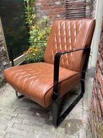 Fauteuil bruin leer staal look / relaxstoel met leuningen, Huis en Inrichting, Fauteuils, Ophalen, Minder dan 75 cm, Leer, Zo goed als nieuw