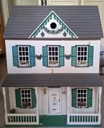 Poppenhuis van MDF met veranda, Ophalen, Gebruikt, Poppenhuis