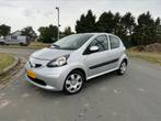 Toyota Aygo 1.0-12V Sport AIRCO ELEK RAMEN NIEUWE APK!, Auto's, Toyota, Electronic Stability Program (ESP), Bedrijf, Handgeschakeld