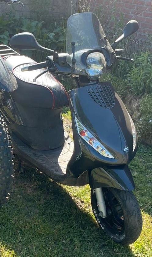 Piaggio zip 50cc 4t, Fietsen en Brommers, Scooters | Piaggio, Zo goed als nieuw, Zip, Ophalen