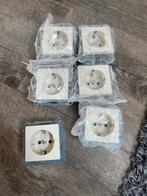 Meerdere stopcontacten Merten crème - Nieuw, Ophalen of Verzenden, Nieuw, Stopcontact