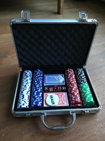 Texas holdem hold em Poker Set in metalen Koffer Fiches beschikbaar voor biedingen