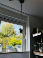 Twee hanglampen glas met zwart koord, Huis en Inrichting, Lampen | Hanglampen, Ophalen of Verzenden, Zo goed als nieuw, Glas, Minder dan 50 cm
