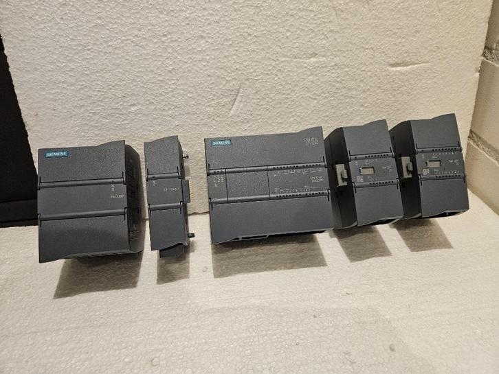 Siemens Simatic S7-1200 met extra voeding en communicate mod, Hobby en Vrije tijd, Elektronica-componenten, Gebruikt, Ophalen of Verzenden