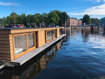 Ligplaats Woonboot Amsterdam GEZOCHT beschikbaar voor biedingen