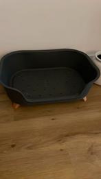 Kunststof hondenmand op pootjes, Dieren en Toebehoren, Ophalen, Zo goed als nieuw