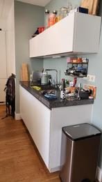 3 DELIG KEUKEN MET KOOKEILAND EN KASTENWAND BORETTI, Ophalen, Wit, Graniet of Steen, Dubbelwandige keuken