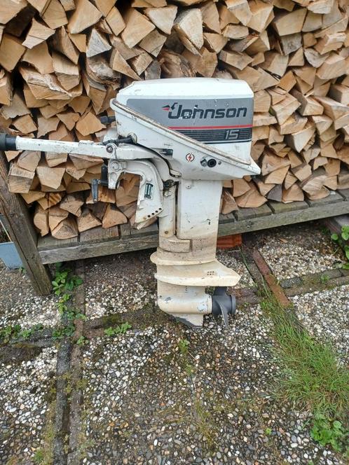 15 pk Johnson kortstaart, Watersport en Boten, Buiten- en Binnenboordmotoren, Gebruikt, Benzine, Buitenboordmotor, 10 tot 30 pk