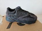 Adidas Yeezy 700 Utility Black (FV5304) maat 39 1/3, Zwart, Nieuw, Ophalen of Verzenden, Sneakers of Gympen