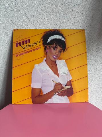 Donna Summer - She Works Hard for The Money Vinyl LP beschikbaar voor biedingen