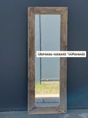 Spiegel afm 142x53 - stoere oud eiken wagonplanken lijst beschikbaar voor biedingen