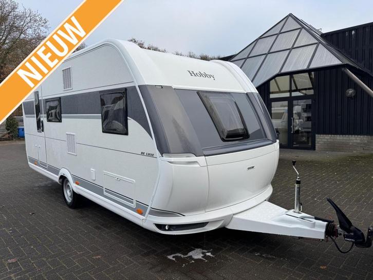 Hobby de Luxe 490 KMF 2026 | Stapelbed, Caravans en Kamperen, Caravans, Bedrijf, tot en met 6, 1250 - 1500 kg, Overige, Hobby