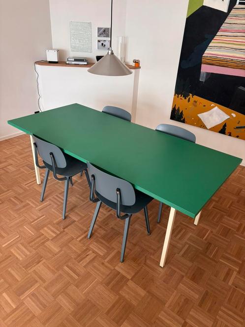Muller Van Severen HAY tafel, Huis en Inrichting, Tafels | Eettafels, Zo goed als nieuw, 50 tot 100 cm, 200 cm of meer, Vijf personen of meer