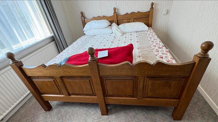 Tweepersoons Bed Massief Hout Klassiek Design Bedfram, Antiek en Kunst, Antiek | Meubels | Bedden, Ophalen
