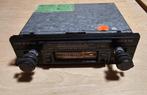 Vintage Autoradio met cassette speler., Auto diversen, Autoradio's, Ophalen of Verzenden, Gebruikt