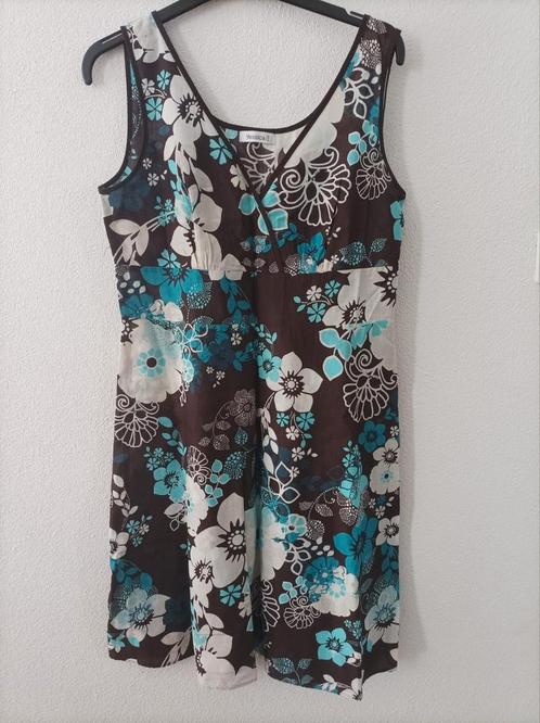 Zomerjurk met rits bloemen bruin wit blauw maat 42, Kleding | Dames, Jumpsuits, Zo goed als nieuw, Maat 42/44 (L), Blauw, Ophalen of Verzenden