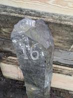 Basalt zuil met NR 16, Gebruikt, Ophalen