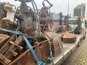 Diversen Knijpbakken kraanbakken beschikbaar voor biedingen