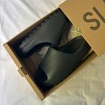 Adidas Yeezy slide Onyx 42, Kleding | Heren, Schoenen, Slippers, Verzenden, Zwart, Nieuw
