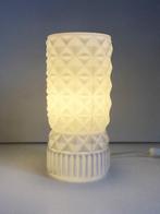 Vintage Ikea Vanadin tafellamp Inma Bermúdez wit glas, Huis en Inrichting, Verzenden, Zo goed als nieuw, Ikea Classic, Minder dan 50 cm