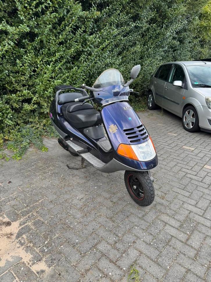 Piaggio Hexagon 150cc 2 takt, Fietsen en Brommers, Scooters | Piaggio, Zo goed als nieuw, Overige modellen, Maximaal 45 km/u, Tweetakt