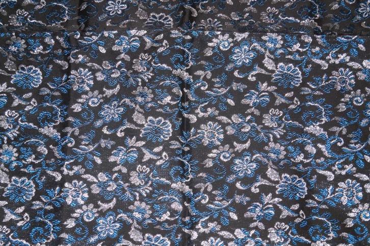 lap meerkleurige, gebloemde zijde; Staphorster klederdracht, Antiek en Kunst, Antiek | Kleden en Textiel, Ophalen of Verzenden