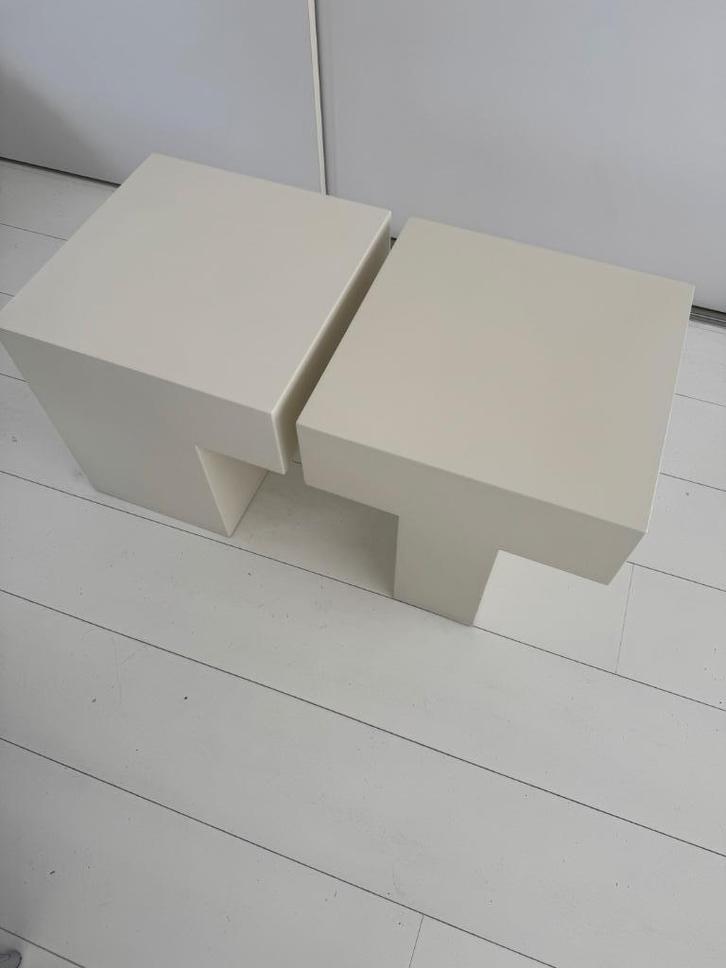 Linteloo T-Tables – set van 2 Ontwerp: Roderick Vos, Huis en Inrichting, Tafels | Bijzettafels, Gebruikt, Vierkant, Minder dan 45 cm
