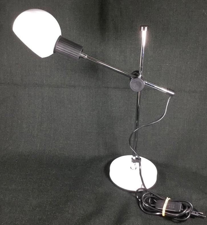 VENETA LUMI Vintage design moduleerbare bureaulamp 80s, Huis en Inrichting, Lampen | Tafellampen, Gebruikt, Minder dan 50 cm, Metaal