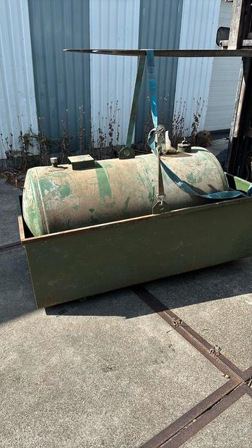 Lekbak opvangbak brandstoftank beschikbaar voor biedingen