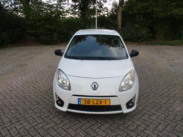 Renault Twingo 1.2 16V 2010 Wit airco apk -09-2026 183.00km beschikbaar voor biedingen